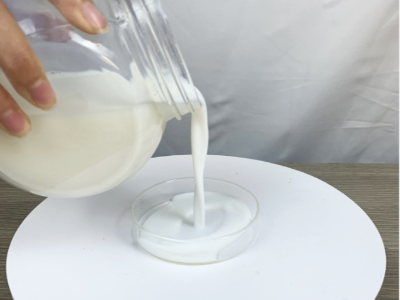 防锈面漆乳液8308 具有优异的快干性能、初期耐水性及抗回粘性，对金属基材的附着力好，漆膜致密性高，耐盐雾性能优异，与常规防锈助剂、防锈颜料相容性好